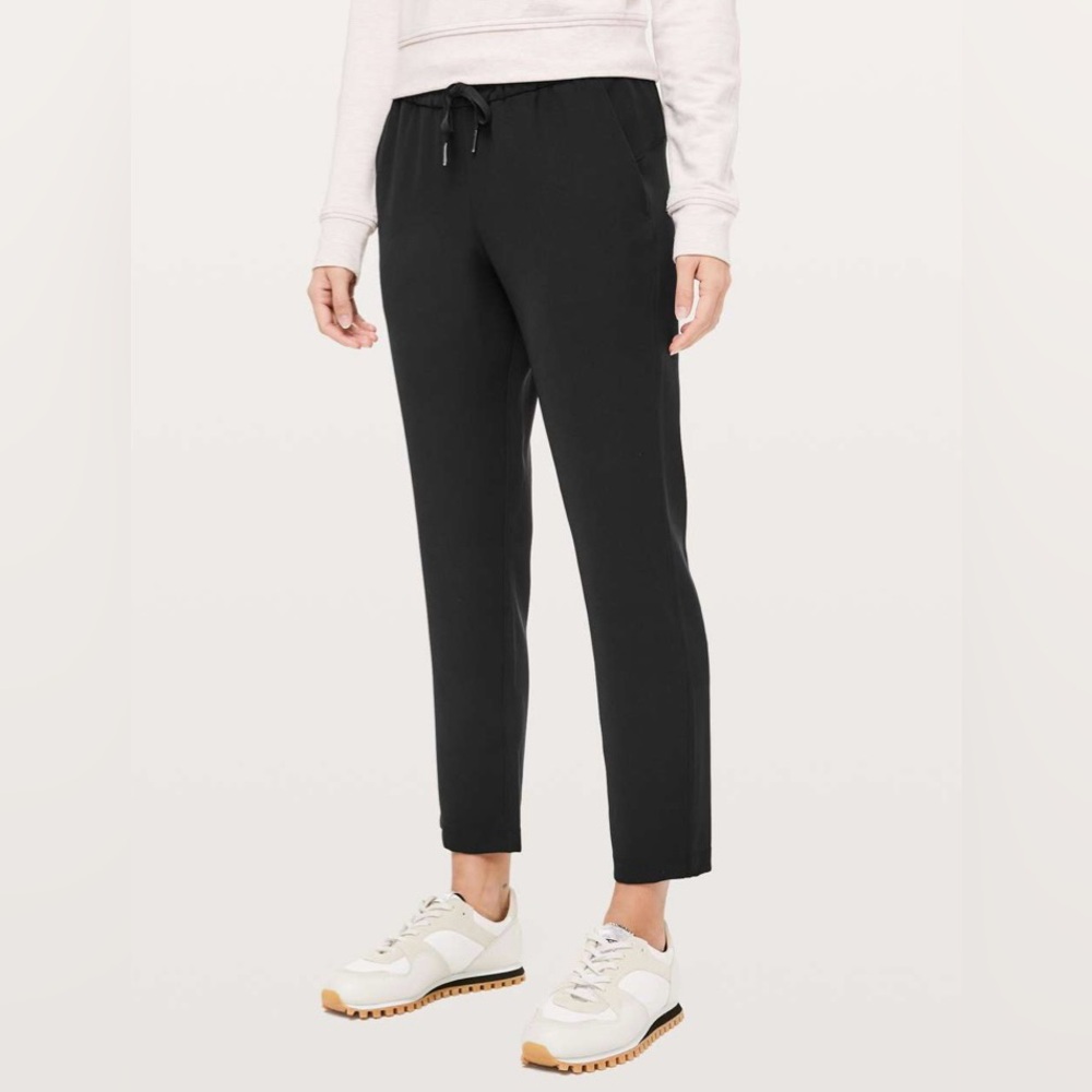 Lululemon ON THE FLY 7/8 PANT *WOVEN Black 8